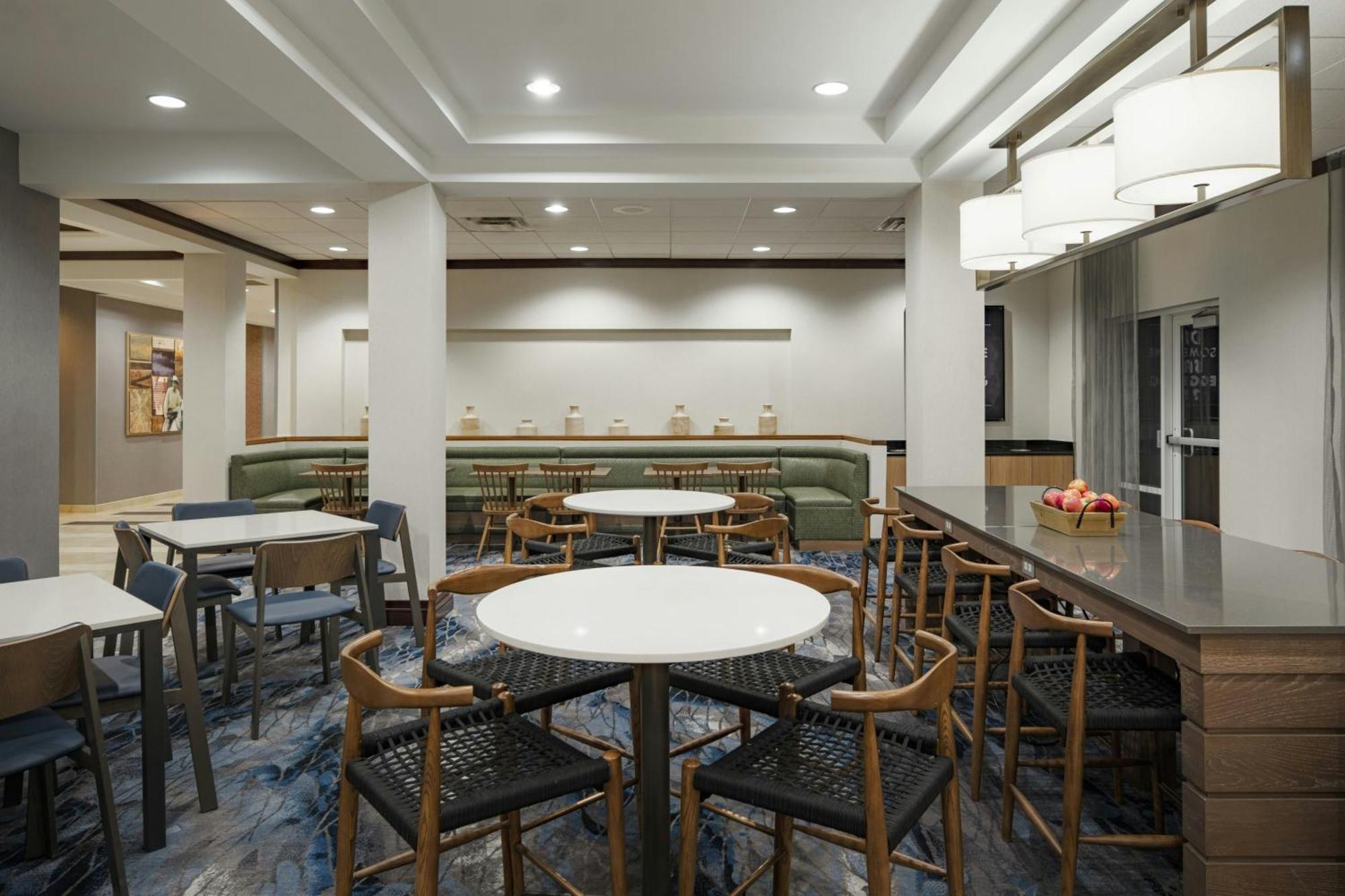 Fairfield Inn & Suites Louisville East Eksteriør billede