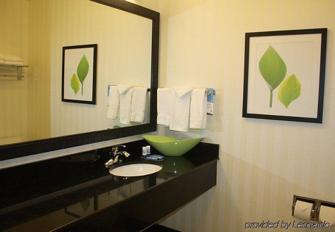 Fairfield Inn & Suites Louisville East Eksteriør billede